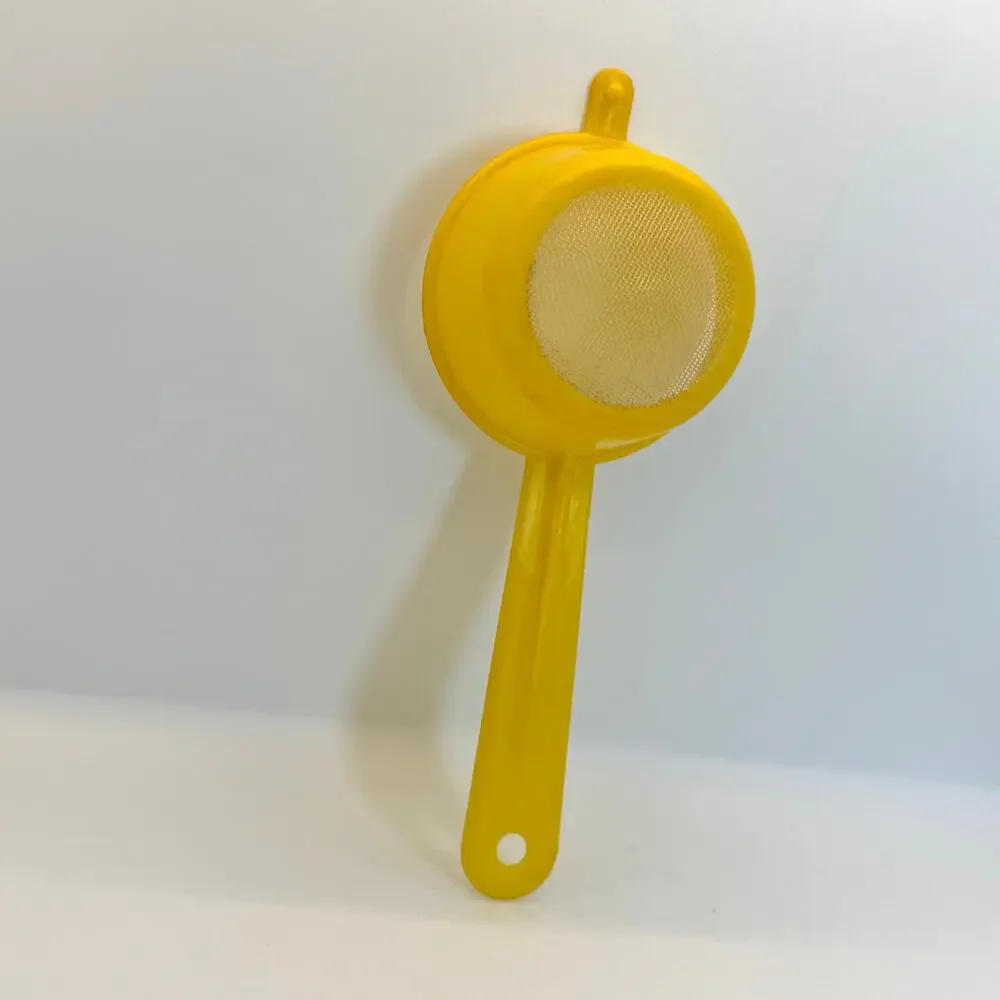 VTG Fine Mesh Tea Baking Strainer Yellow Plastic Kitchen Tool Made in‎ Hong Kong
